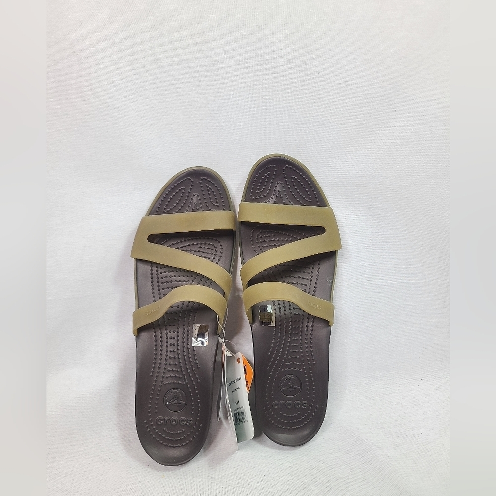 CROCS Carliana Sandal- Size 11 womens -New with tags